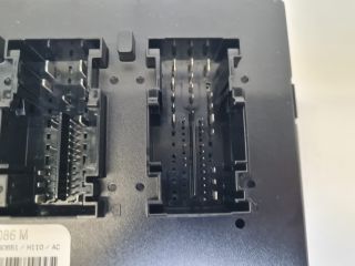 bontott VW GOLF VI Biztosítéktábla Utastér