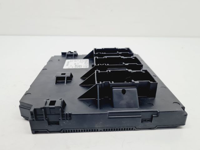 bontott VW GOLF VI Biztosítéktábla Utastér