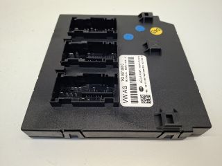 bontott VW GOLF VI Biztosítéktábla Utastér