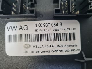 bontott VW GOLF VI Biztosítéktábla Utastér