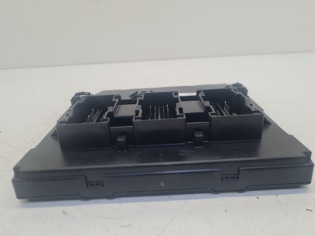 bontott VW GOLF VI Biztosítéktábla Utastér