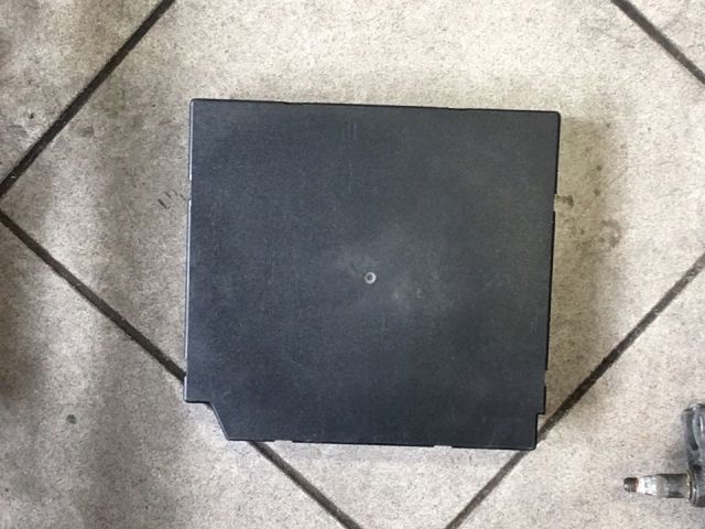 bontott VW GOLF VI Biztosítéktábla Utastér