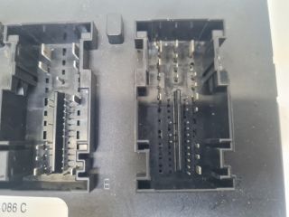 bontott VW GOLF VI Biztosítéktábla Utastér