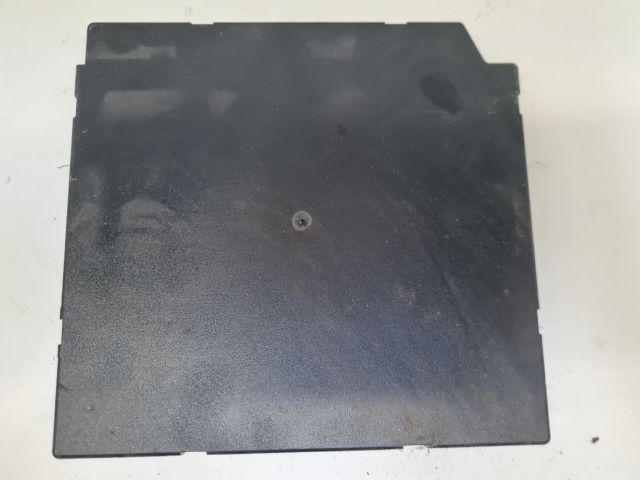 bontott VW GOLF VI Biztosítéktábla Utastér