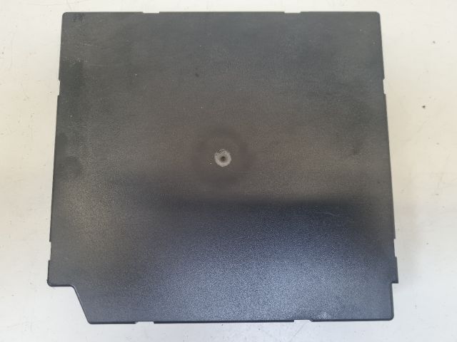 bontott VW GOLF VI Biztosítéktábla Utastér