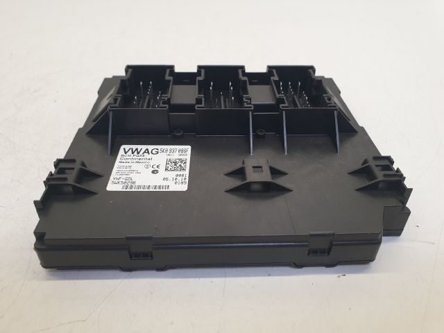 bontott VW GOLF VI Biztosítéktábla Utastér