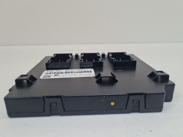 bontott VW GOLF VI Biztosítéktábla Utastér