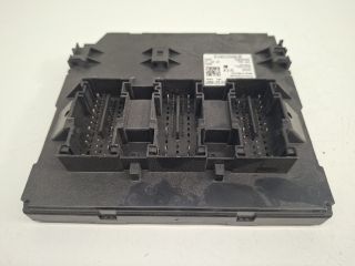 bontott VW GOLF VI Biztosítéktábla Utastér