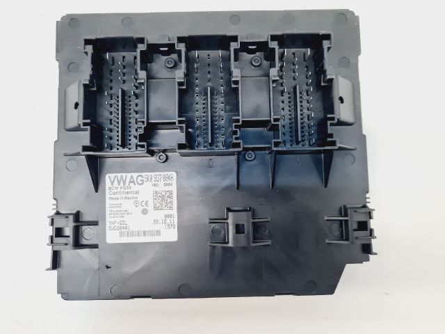 bontott VW GOLF VI Biztosítéktábla Utastér