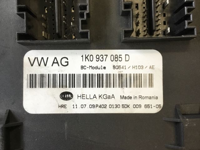 bontott VW GOLF VI Biztosítéktábla Utastér