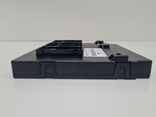 bontott VW GOLF VI Biztosítéktábla Utastér