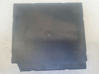 bontott VW GOLF VI Biztosítéktábla Utastér