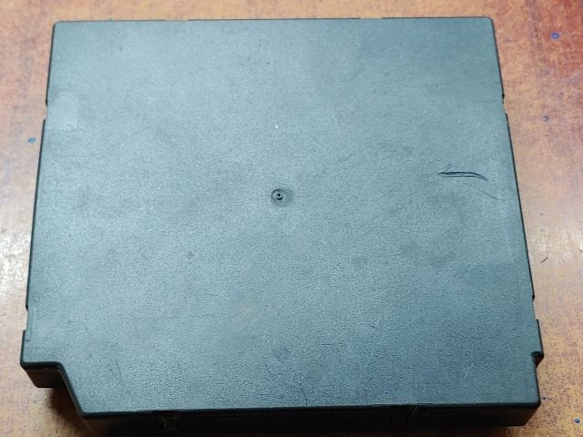 bontott VW GOLF VI Biztosítéktábla Utastér