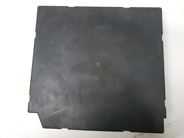 bontott VW GOLF VI Biztosítéktábla Utastér