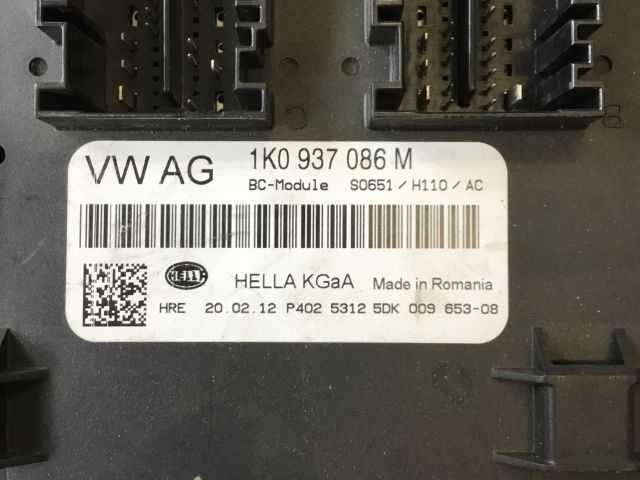 bontott VW GOLF VI Biztosítéktábla Utastér