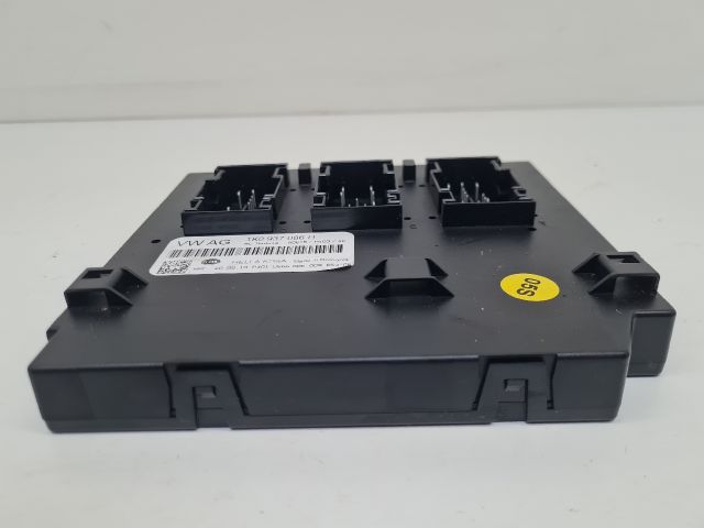 bontott VW GOLF VI Biztosítéktábla Utastér