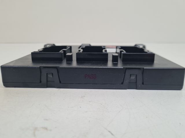 bontott VW GOLF VI Biztosítéktábla Utastér