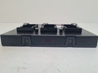 bontott VW GOLF VI Biztosítéktábla Utastér