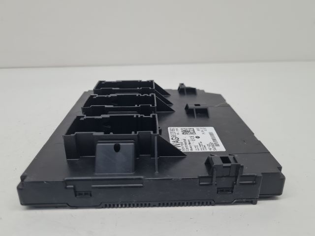 bontott VW GOLF VI Biztosítéktábla Utastér