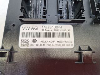 bontott VW GOLF VI Biztosítéktábla Utastér