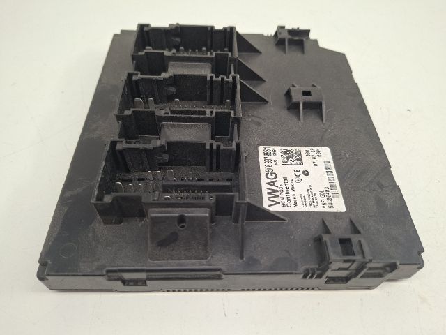 bontott VW GOLF VI Biztosítéktábla Utastér