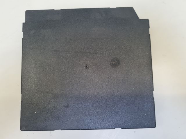 bontott VW GOLF VI Biztosítéktábla Utastér