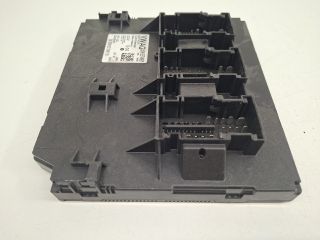 bontott VW GOLF VI Biztosítéktábla Utastér