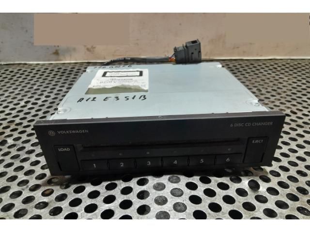 bontott VW GOLF VI CD / DVD Tár