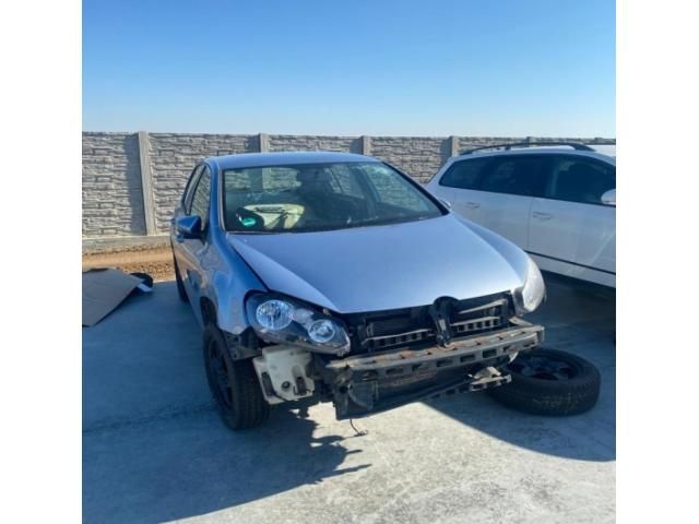 bontott VW GOLF VI Csomagtér Háló