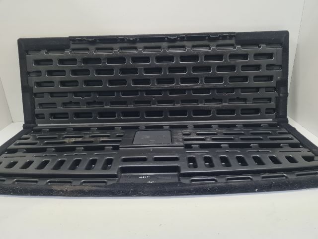 bontott VW GOLF VI Csomagtér Kárpit