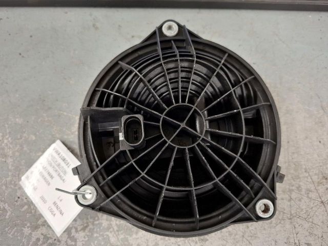 bontott VW GOLF VI Csomagtér Nyitó Kar / Gomb