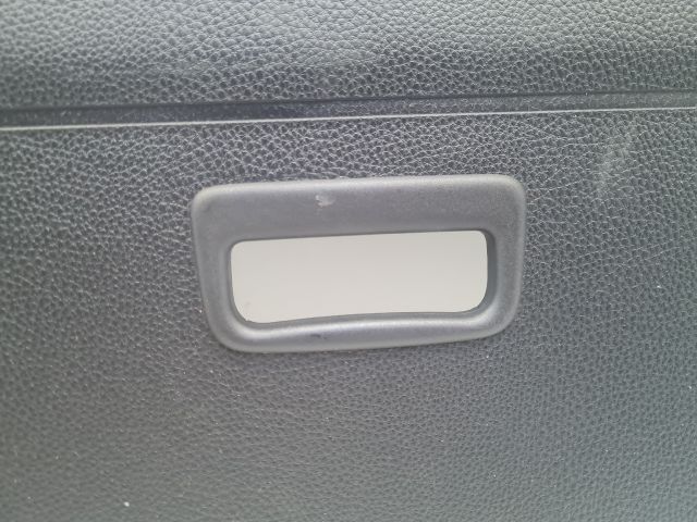 bontott VW GOLF VI Csomagtér Roló