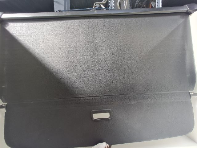 bontott VW GOLF VI Csomagtér Roló