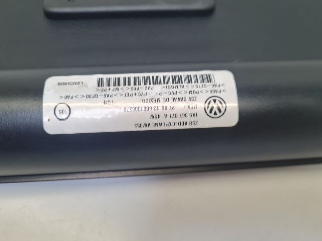 bontott VW GOLF VI Csomagtér Roló