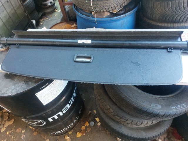 bontott VW GOLF VI Csomagtér Roló