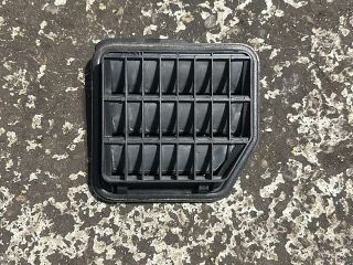 bontott VW GOLF VI Csomagtér Szellőző Bal