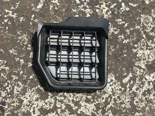 bontott VW GOLF VI Csomagtér Szellőző Bal