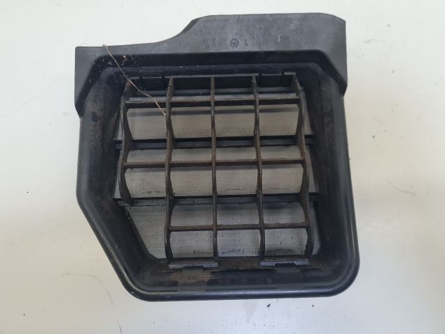 bontott VW GOLF VI Csomagtér Szellőző Hátsó