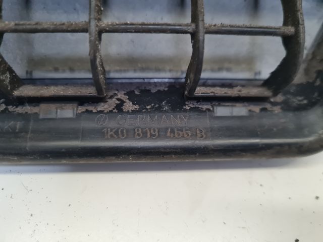 bontott VW GOLF VI Csomagtér Szellőző Hátsó