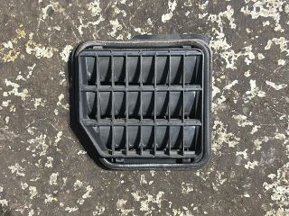 bontott VW GOLF VI Csomagtér Szellőző Jobb