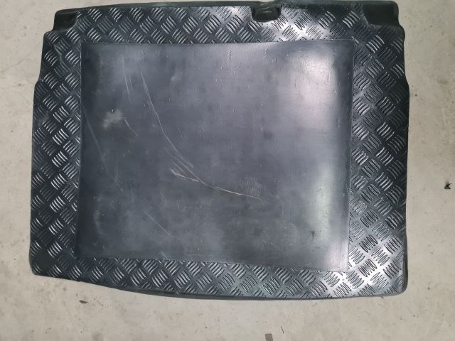 bontott VW GOLF VI Csomagtér Tálca