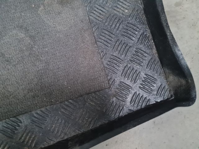 bontott VW GOLF VI Csomagtér Tálca