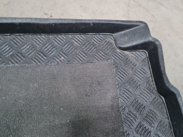 bontott VW GOLF VI Csomagtér Tálca