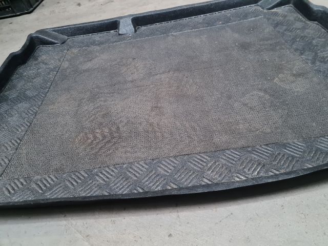 bontott VW GOLF VI Csomagtér Tálca