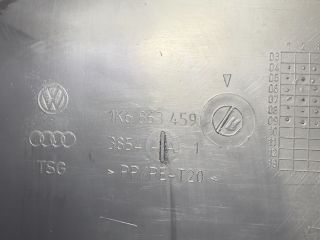 bontott VW GOLF VI Csomagtérajtó Burkolat Alsó