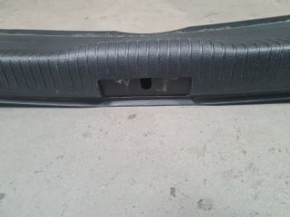 bontott VW GOLF VI Csomagtérajtó Burkolat Alsó