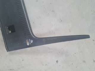 bontott VW GOLF VI Csomagtérajtó Burkolat Alsó