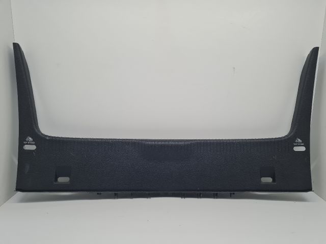 bontott VW GOLF VI Csomagtérajtó Burkolat Alsó