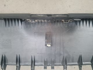 bontott VW GOLF VI Csomagtérajtó Burkolat Alsó