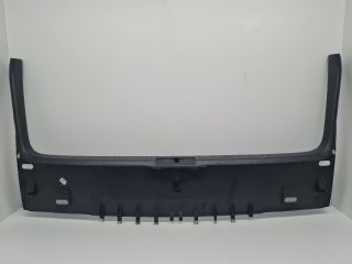 bontott VW GOLF VI Csomagtérajtó Burkolat Alsó